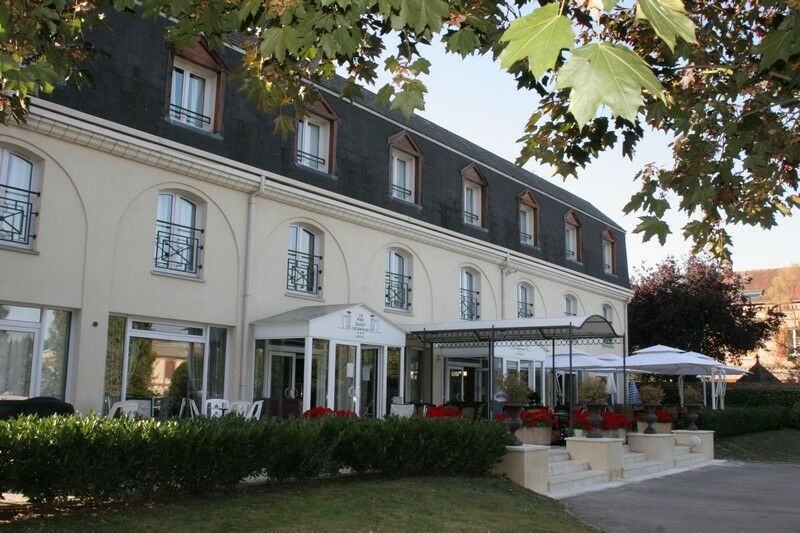 Отель Le Pre Saint Germain Лувье Экстерьер фото